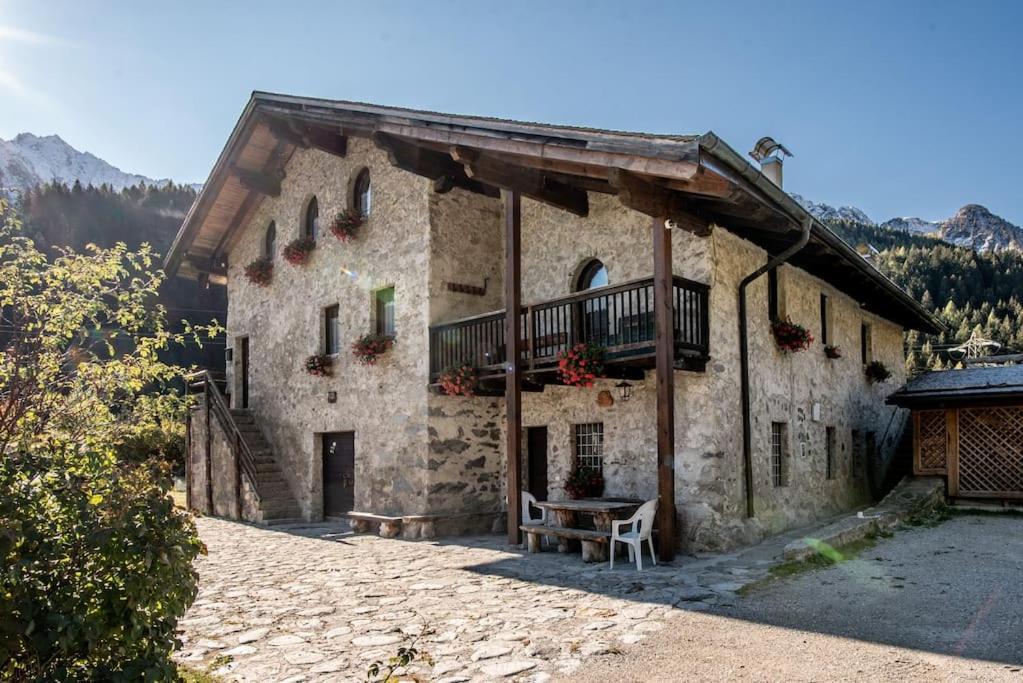Chalet Rustico Bertolini Per Gruppi! Villa Vermiglio Dış mekan fotoğraf