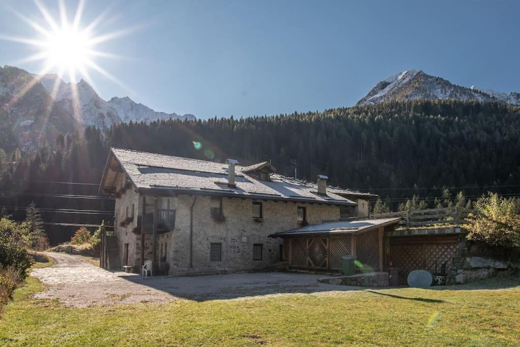 Chalet Rustico Bertolini Per Gruppi! Villa Vermiglio Dış mekan fotoğraf